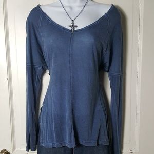 ⭐Awesome Distressed Top